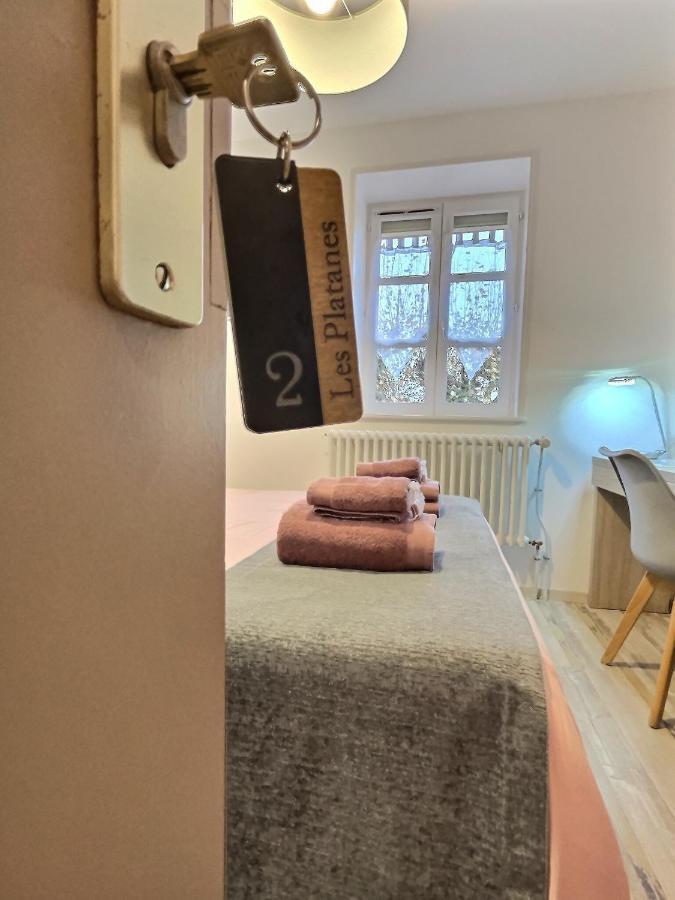 Hotel Les Platanes Gorrevod Esterno foto